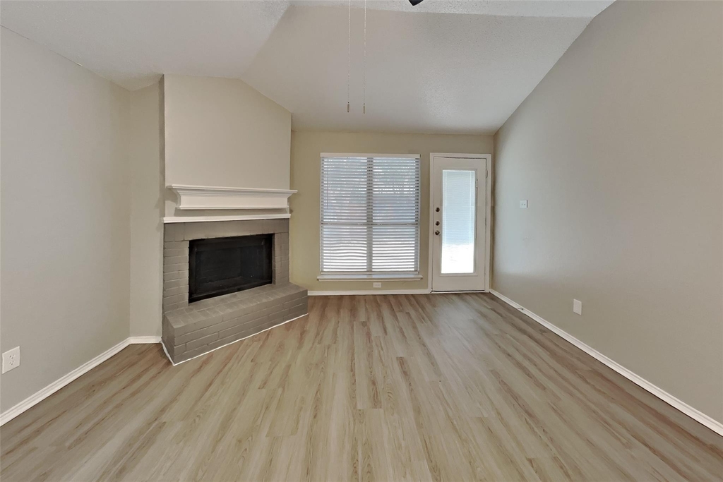5615 Alicante Drive - Photo 1