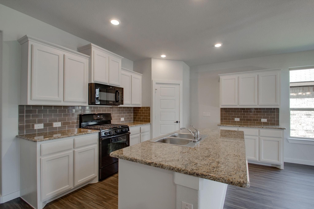 7612 Spring Drive - Photo 10