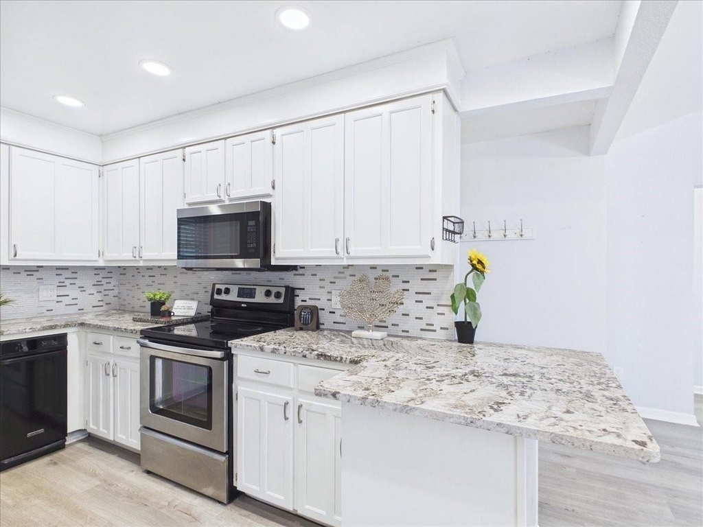 1112 Fox River Lane - Photo 12