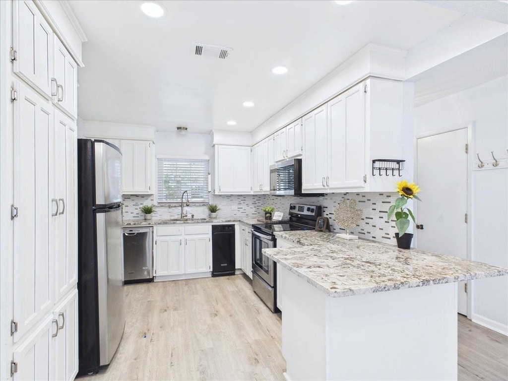 1112 Fox River Lane - Photo 11