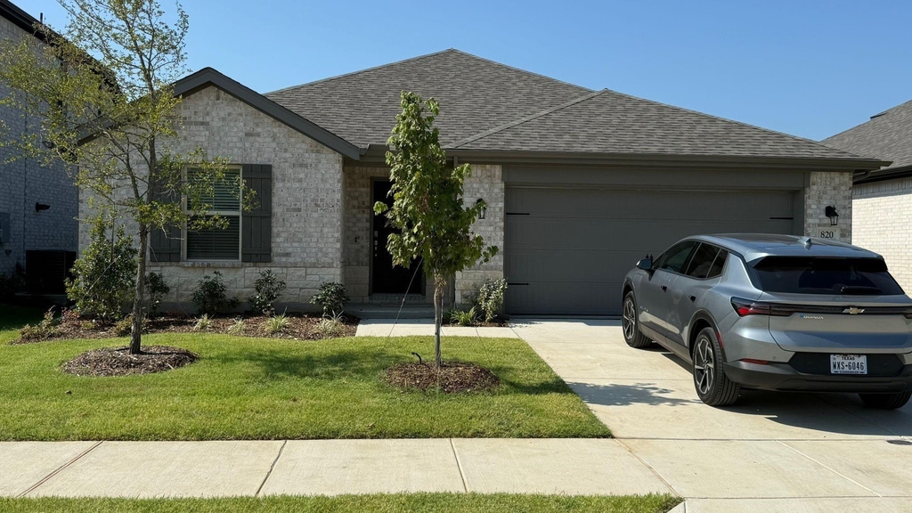 820 Jacquelyn Dr - Photo 0
