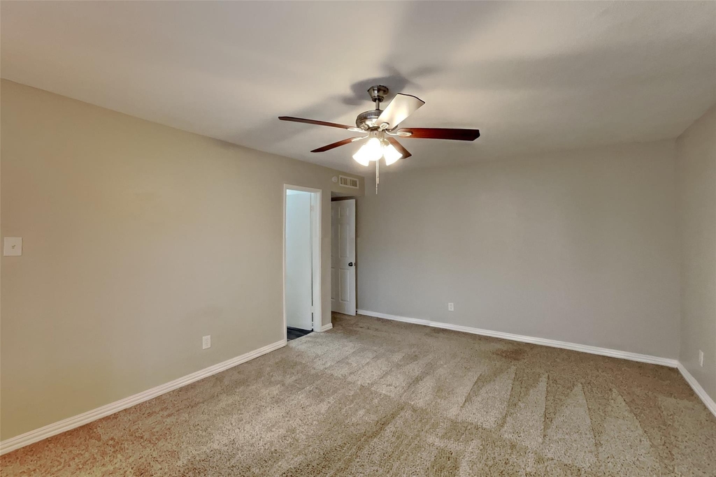 6560 Chinaberry Trail - Photo 8