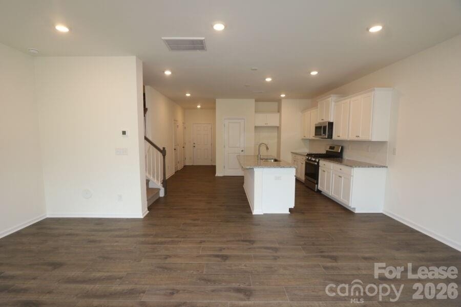 2748 Trinity Street - Photo 2
