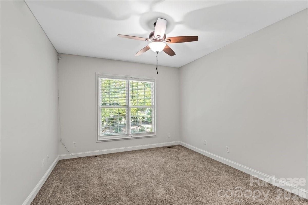 7832 Chapel Creek Drive - Photo 24