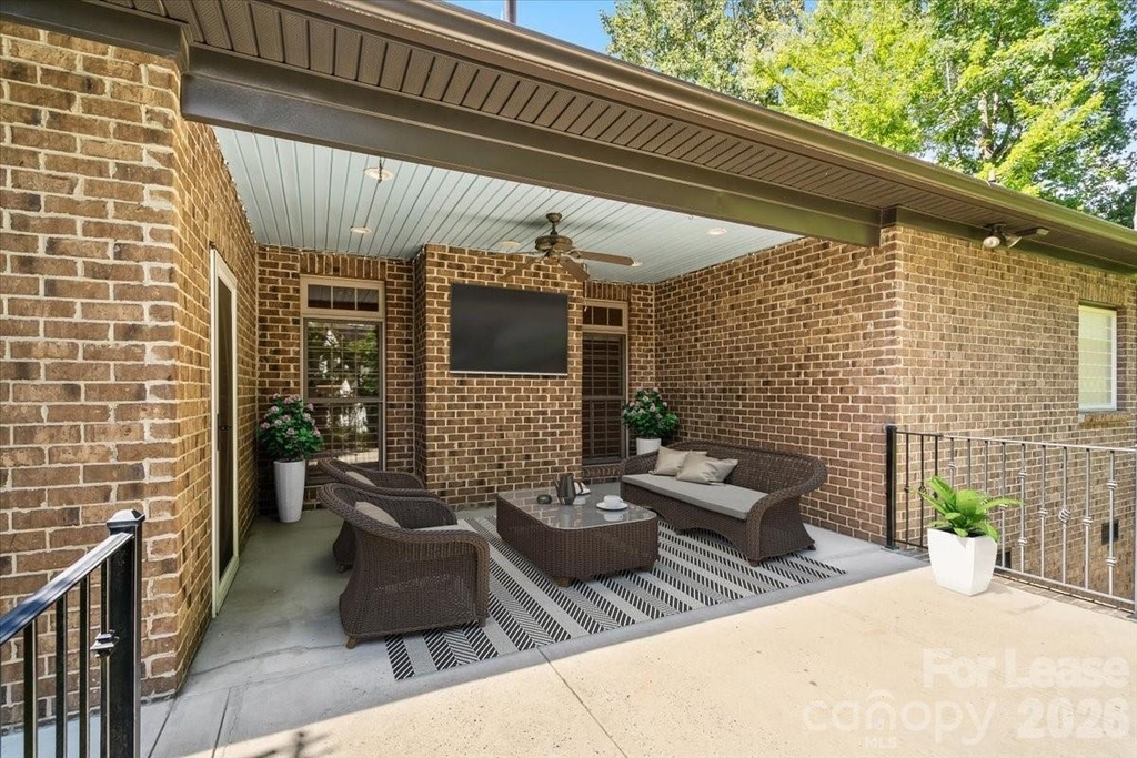 7832 Chapel Creek Drive - Photo 40