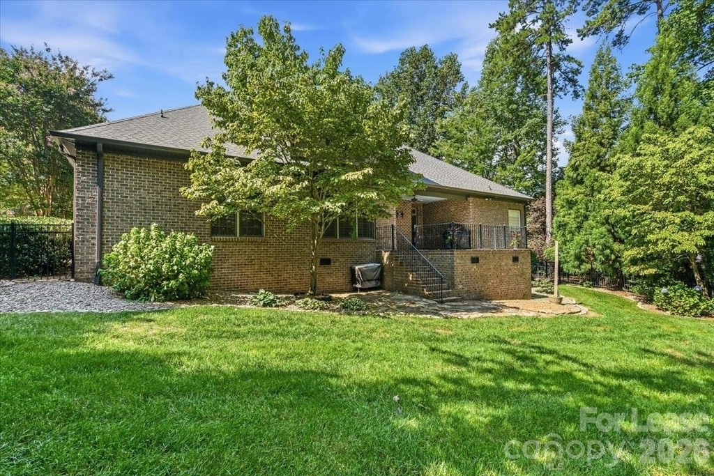 7832 Chapel Creek Drive - Photo 42