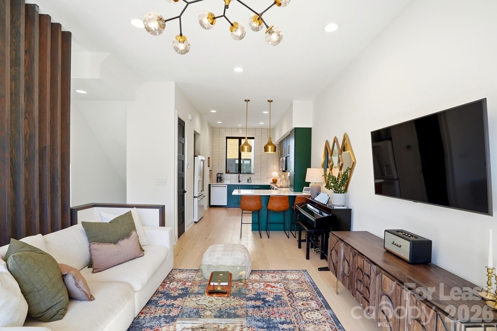 3301 Spencer Street - Photo 7