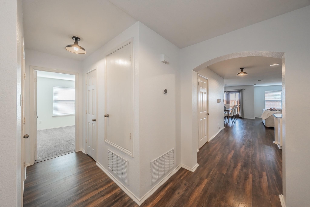 10541 Rising Knoll Lane - Photo 4