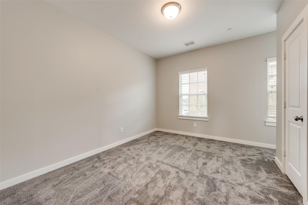 8712 Ice House Drive - Photo 12