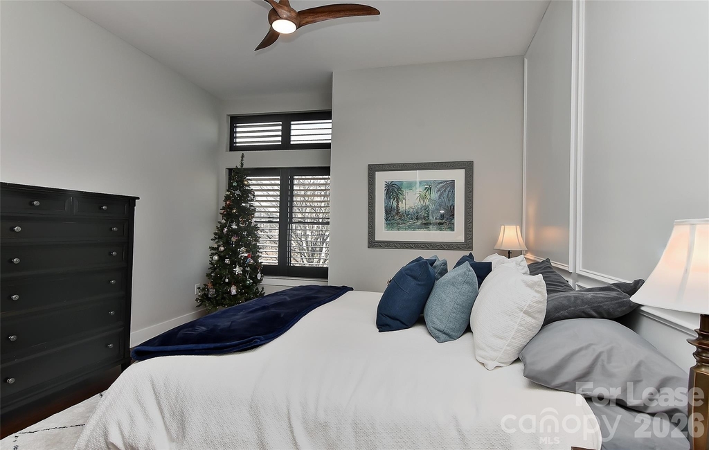 2401 Euclid Avenue - Photo 18