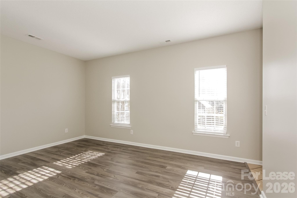 7215 Duchamp Drive - Photo 8