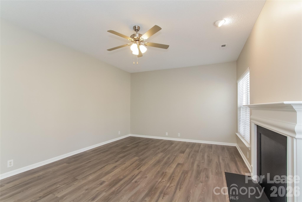 7215 Duchamp Drive - Photo 6