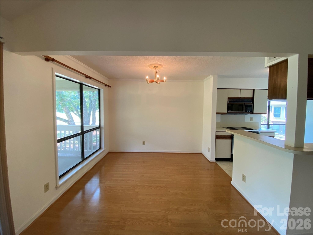 7962 Greenside Court - Photo 9