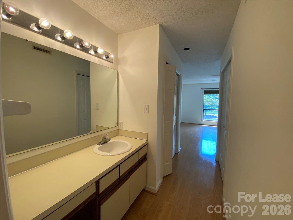 7962 Greenside Court - Photo 18