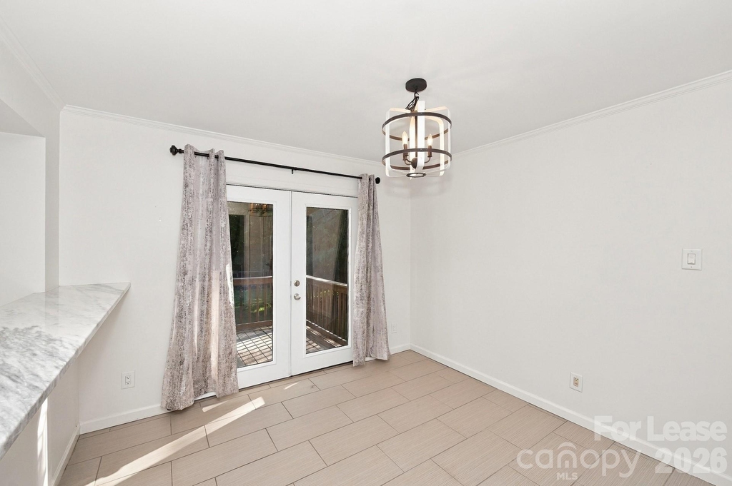 513 Weathers Creek Road - Photo 4