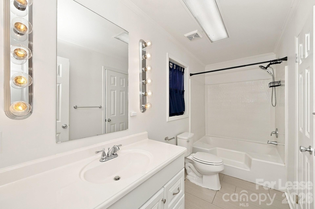 513 Weathers Creek Road - Photo 8