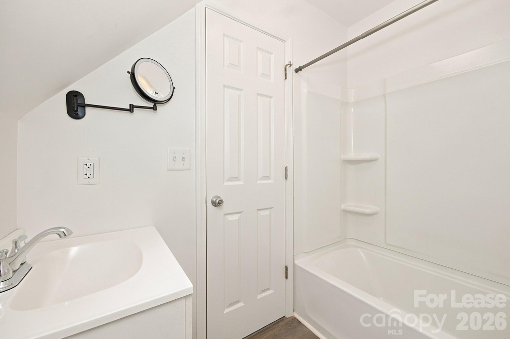 513 Weathers Creek Road - Photo 14