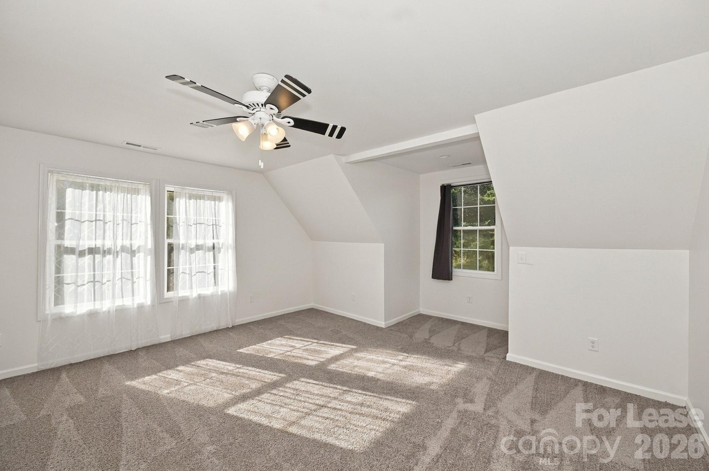 513 Weathers Creek Road - Photo 13