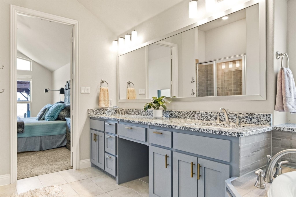 1133 Barrix Drive - Photo 5