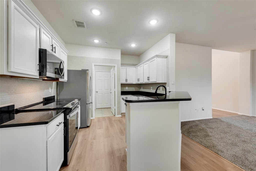 4541 Woodsboro Lane - Photo 13