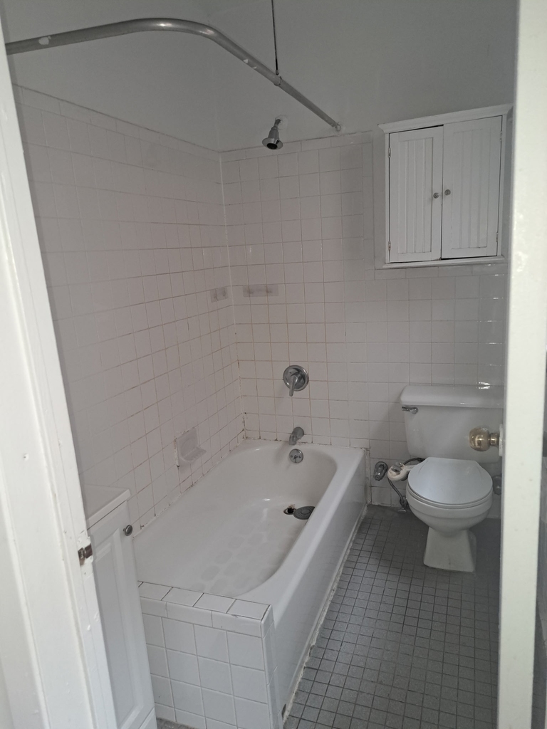 188 Claremont Avenue - Photo 9