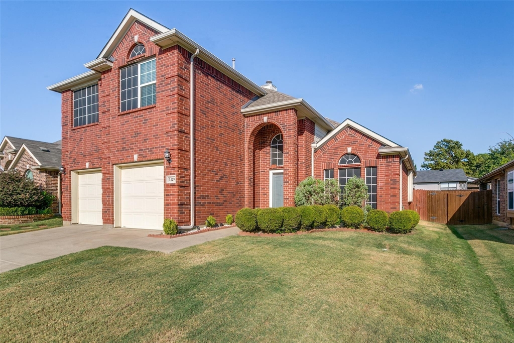 1429 Wellesley Drive - Photo 1