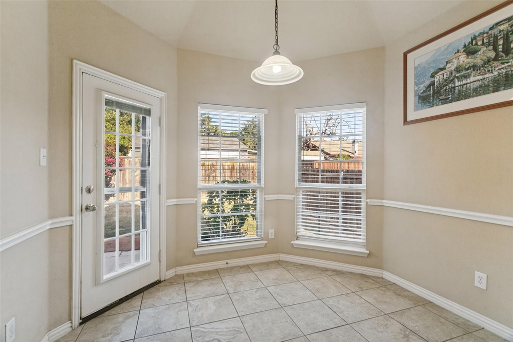 1429 Wellesley Drive - Photo 8