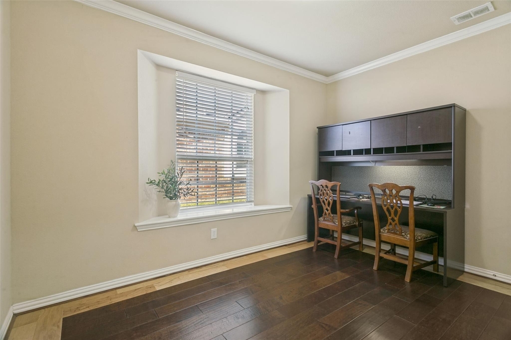 1429 Wellesley Drive - Photo 15