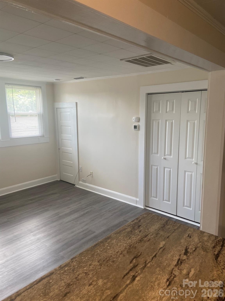 14 Douglas Avenue - Photo 8