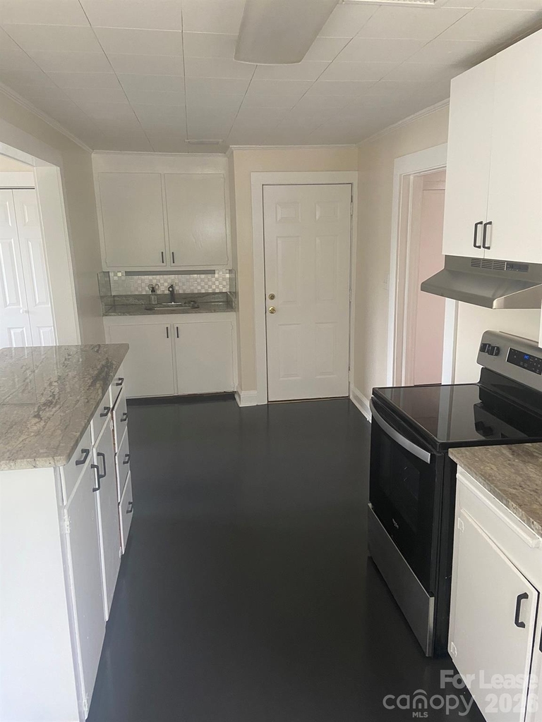 14 Douglas Avenue - Photo 5