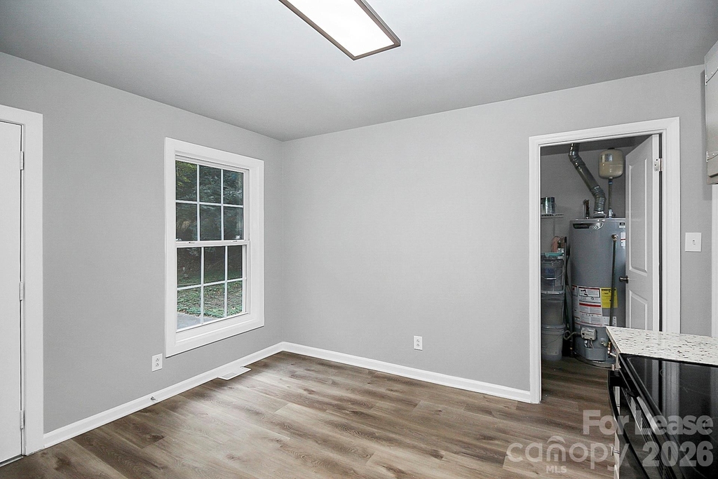 2310 Eastview Circle - Photo 12