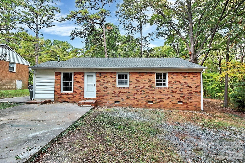 2310 Eastview Circle - Photo 23