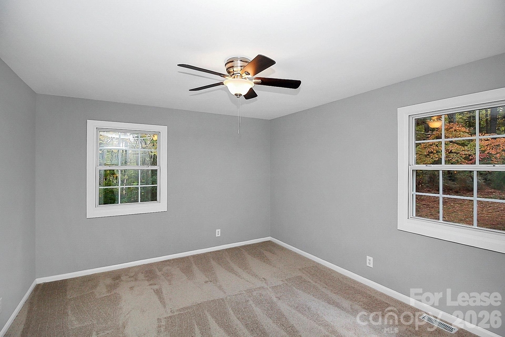 2310 Eastview Circle - Photo 14