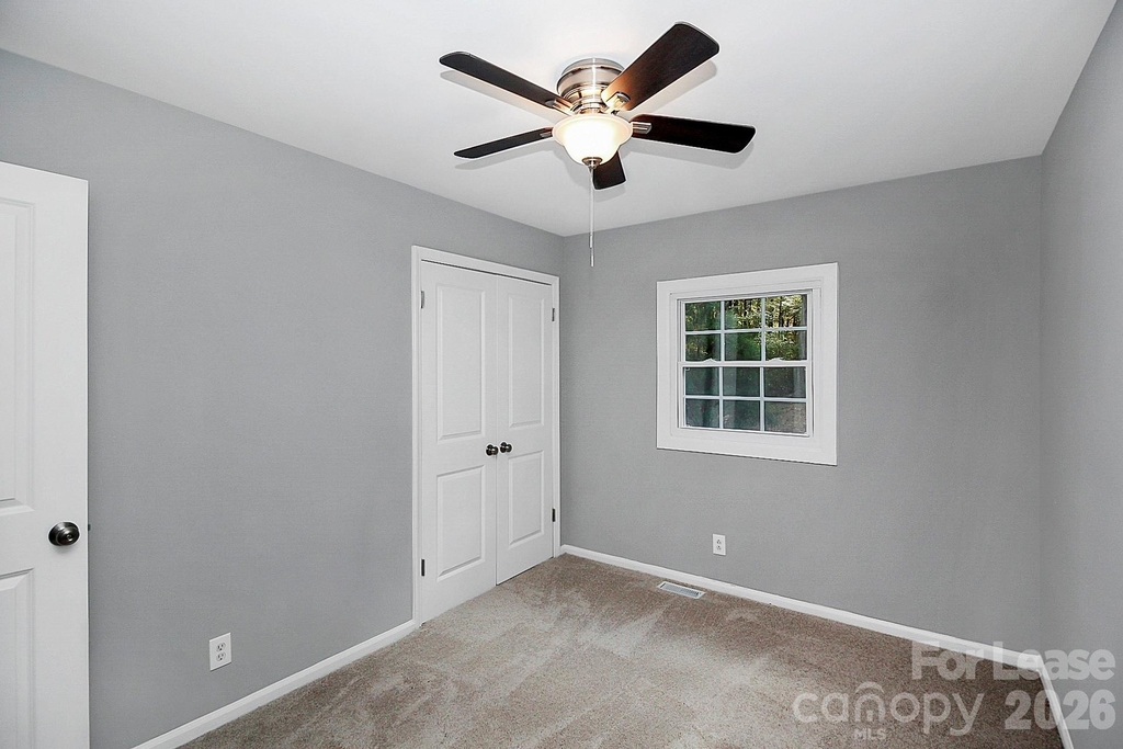 2310 Eastview Circle - Photo 16