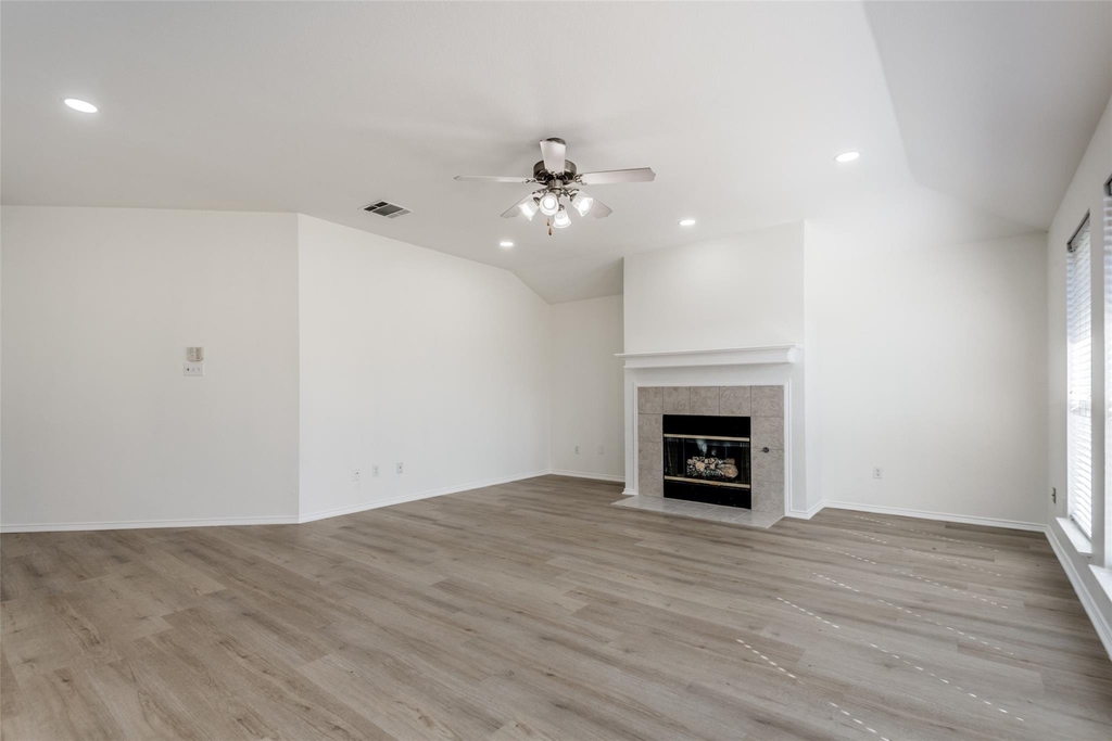 4153 Cherry Ridge Drive - Photo 9