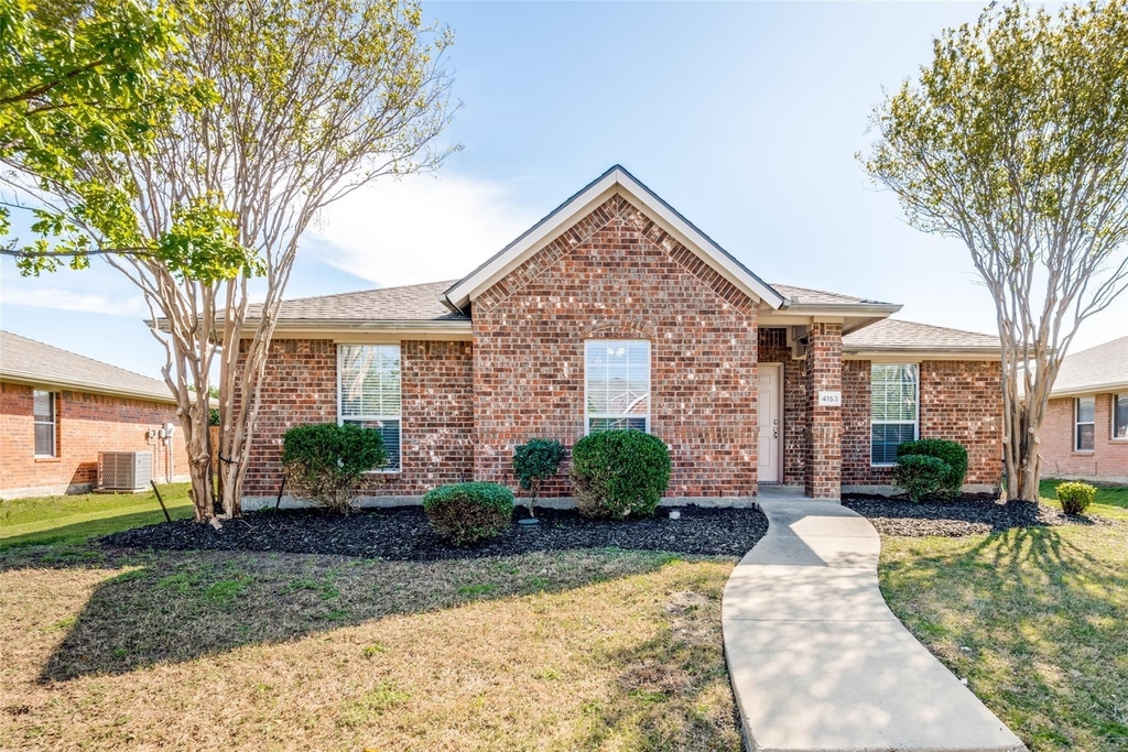 4153 Cherry Ridge Drive - Photo 2