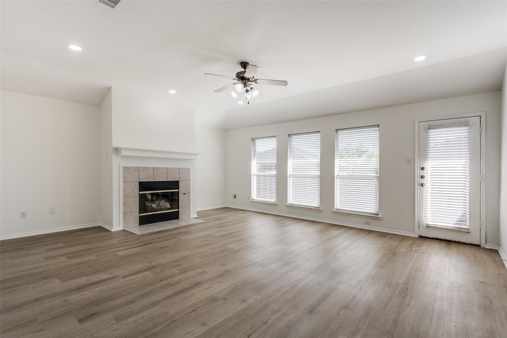 4153 Cherry Ridge Drive - Photo 8