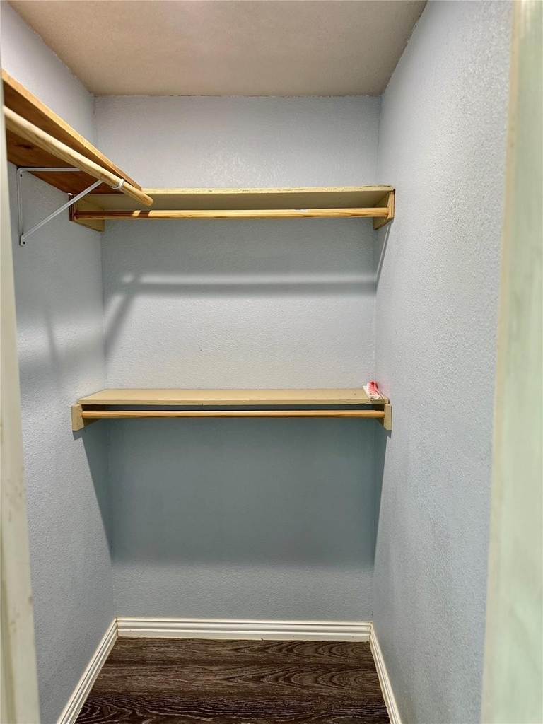 2618 Creekview Drive - Photo 26