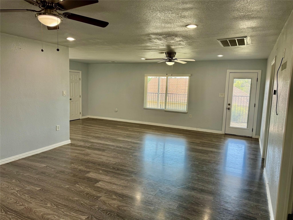 2618 Creekview Drive - Photo 8