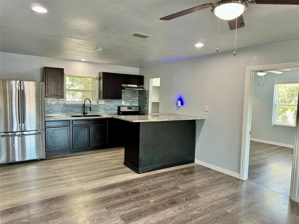 2618 Creekview Drive - Photo 10