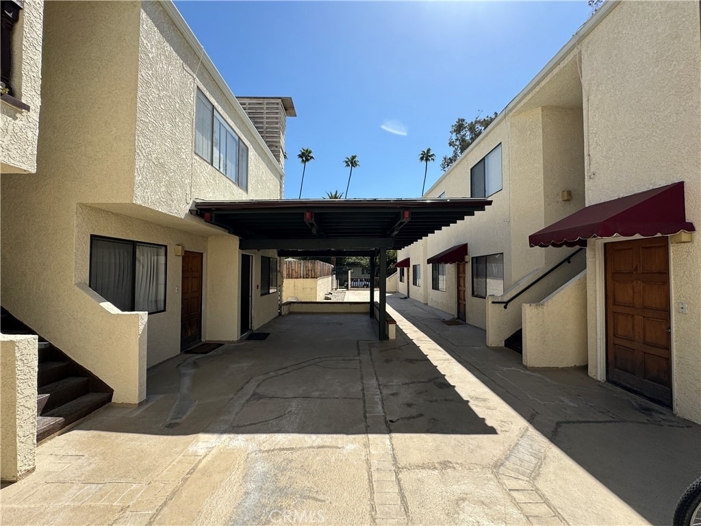 987 E Del Mar Boulevard - Photo 10