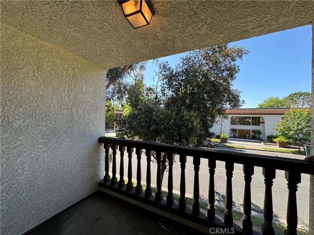 987 E Del Mar Boulevard - Photo 5