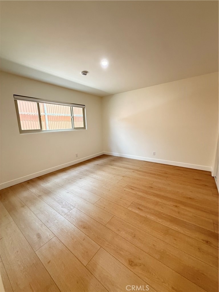 1651 Golden Gate Ave - Photo 4