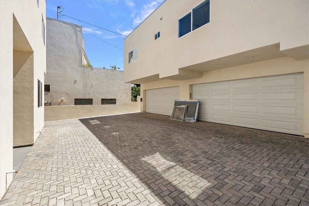 642 E Fairview Boulevard - Photo 20