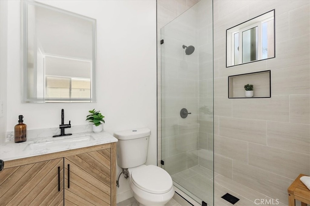 642 E Fairview Boulevard - Photo 17