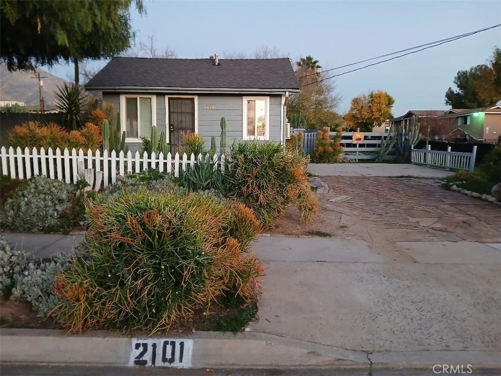2111 Orange Street - Photo 22