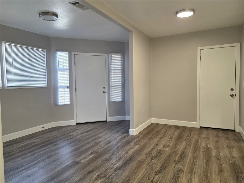 5442 Pomona - Photo 3