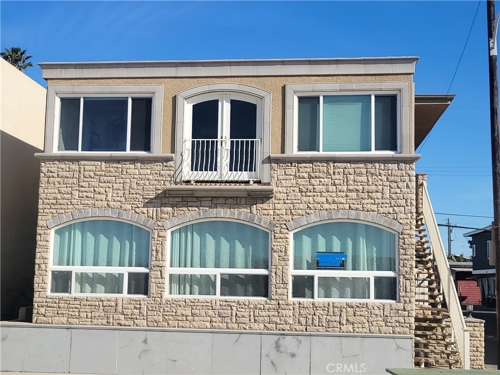 1319 Seal Way - Photo 0