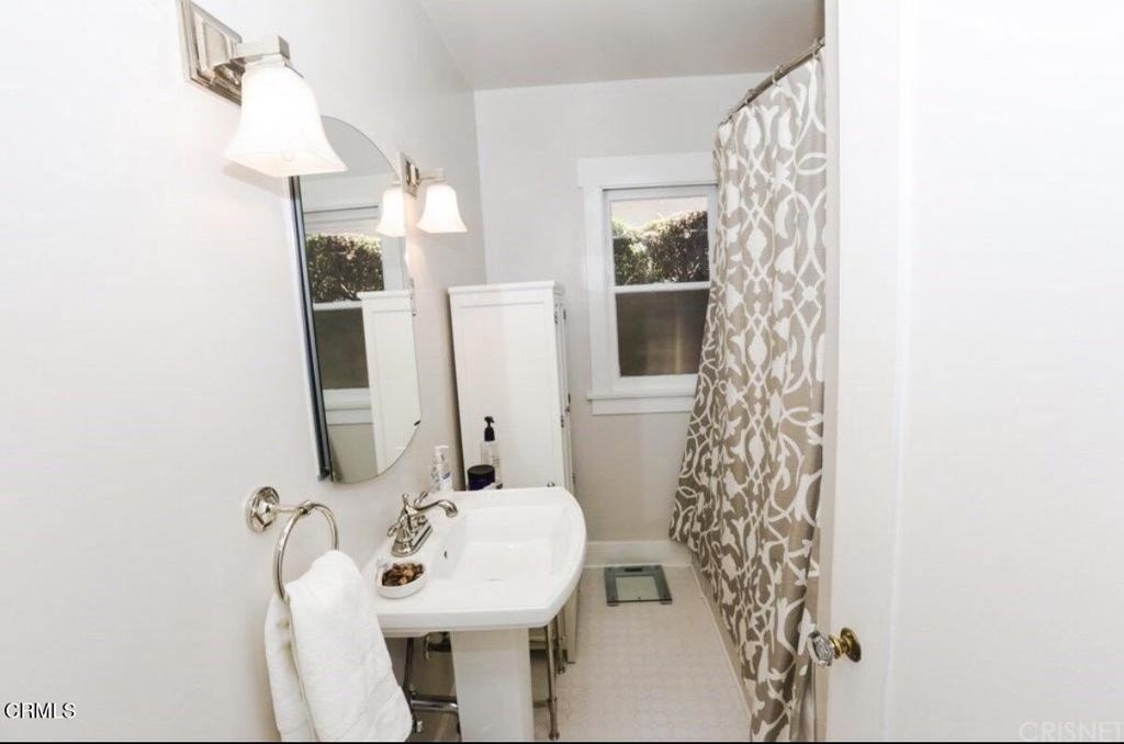 2040 Queensberry Road - Photo 12