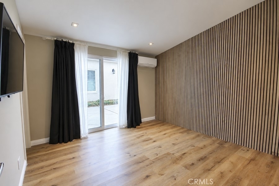 660 Beach Street - Photo 15